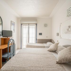 Triple Room Balcony